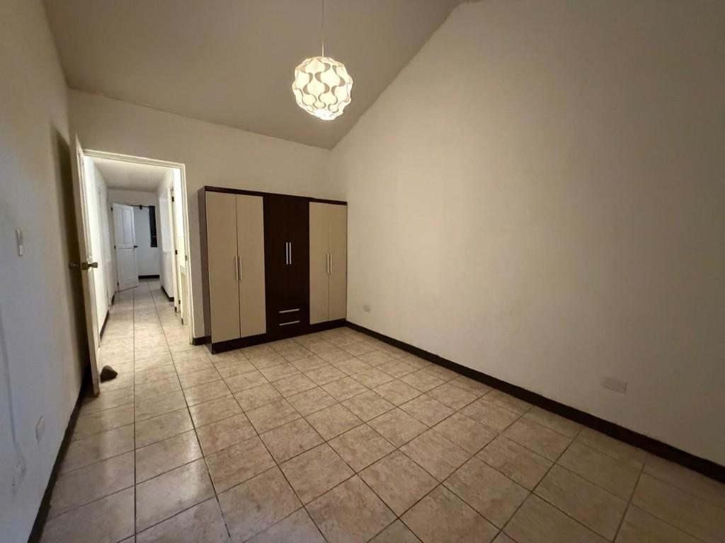 CASA EN RENTA EN SAN LUCAS en Guatemala - Imagen 5