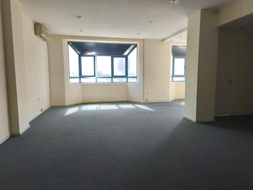 Spacious Separate Office for Rent in Al Garhoud in Dubai - Image 8