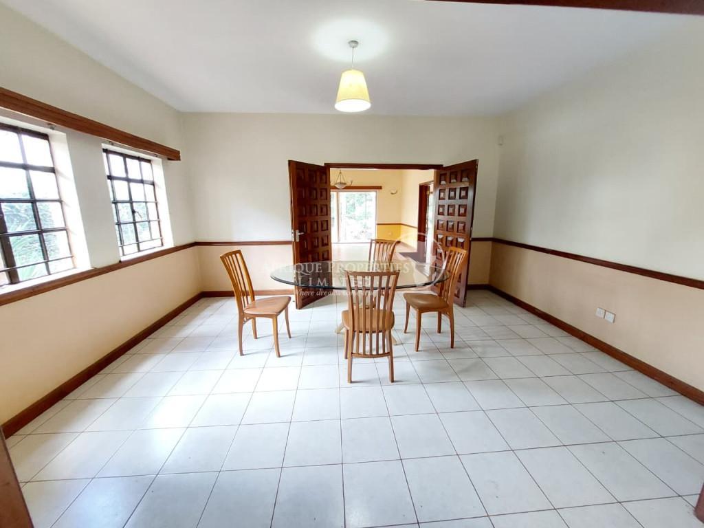 5 Bedroom All Ensuite+2DSQs House For Rent In Runda in Nairobi - Image 3