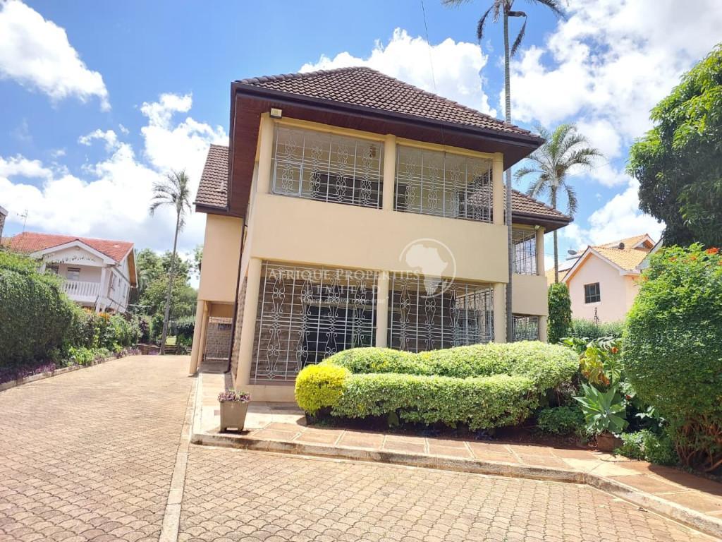 5 Bedroom All Ensuite+2DSQs House For Rent In Runda in Nairobi - Image 15