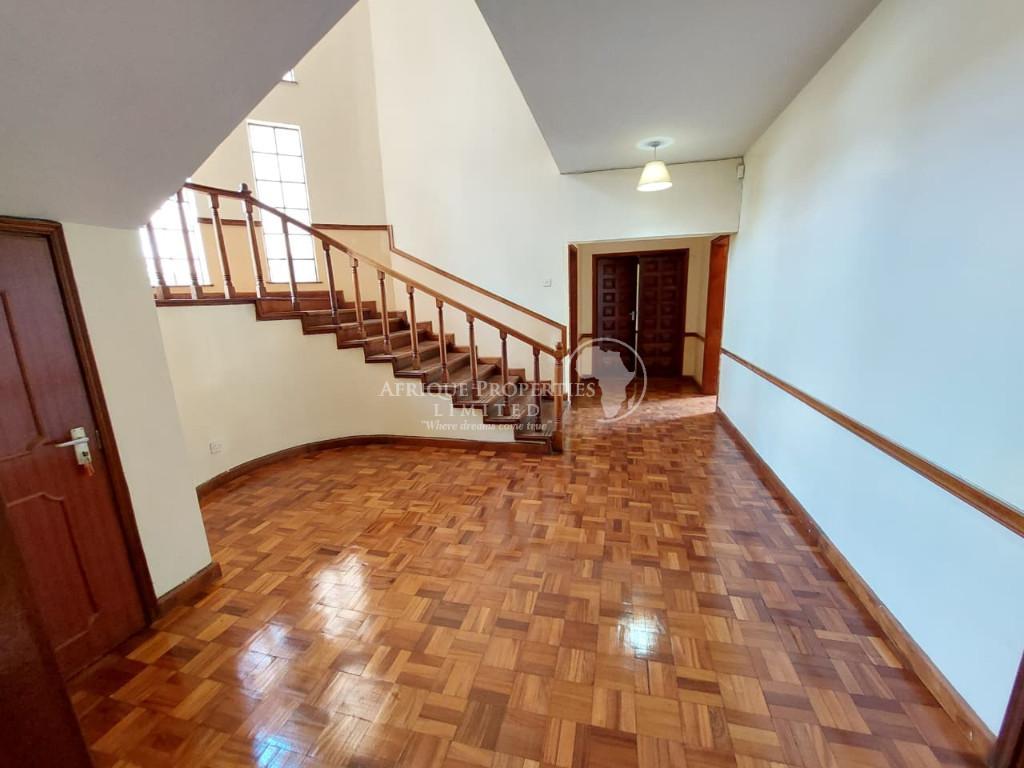 5 Bedroom All Ensuite+2DSQs House For Rent In Runda in Nairobi - Image 7