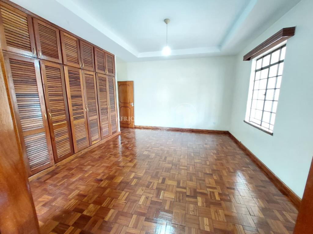 5 Bedroom All Ensuite+2DSQs House For Rent In Runda in Nairobi - Image 8