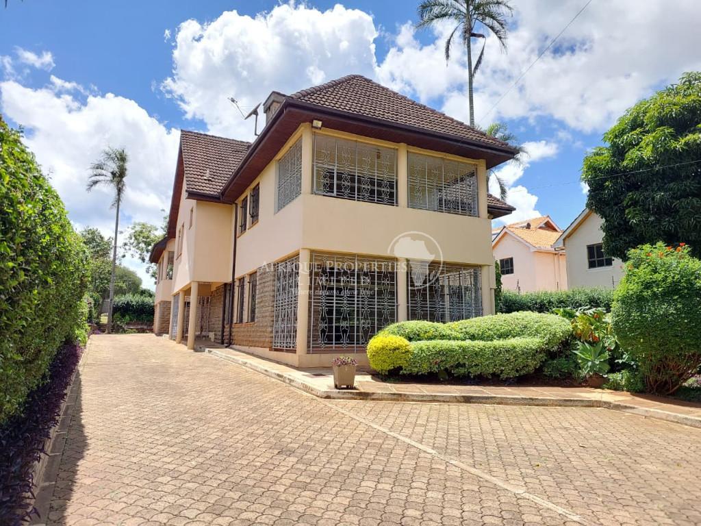 5 Bedroom All Ensuite+2DSQs House For Rent In Runda in Nairobi - Image 16