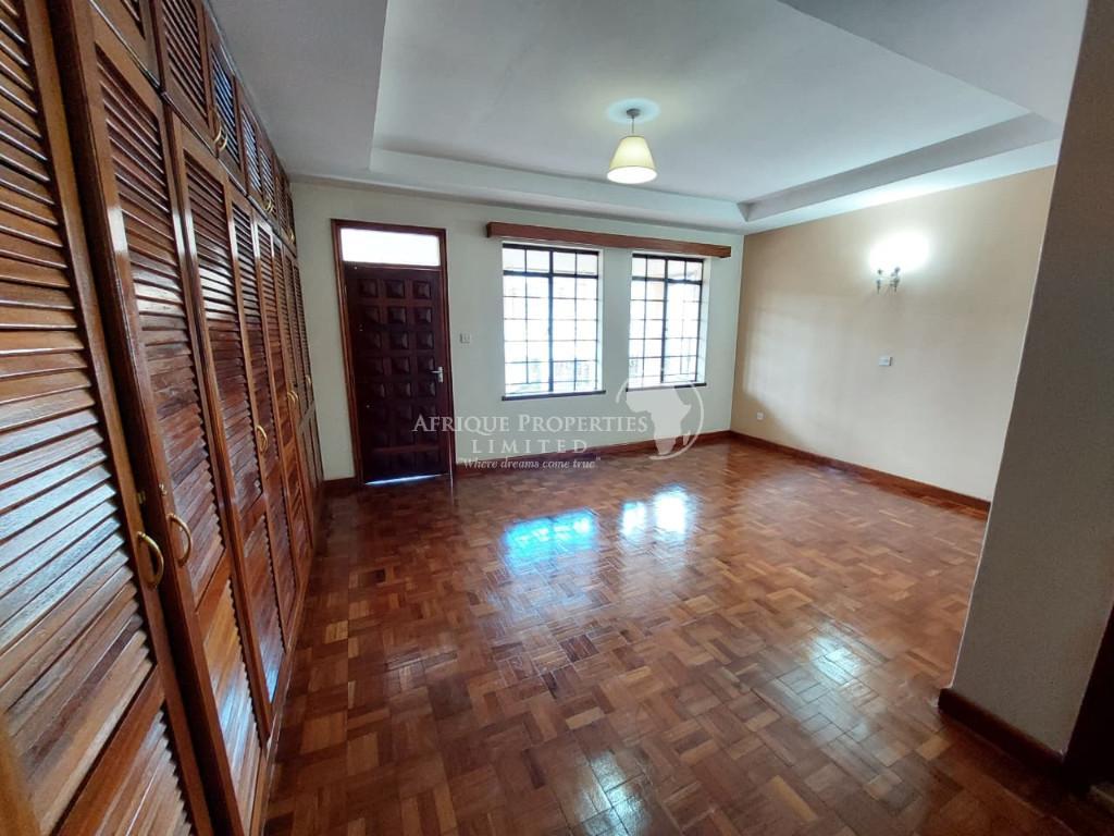 5 Bedroom All Ensuite+2DSQs House For Rent In Runda in Nairobi - Image 12