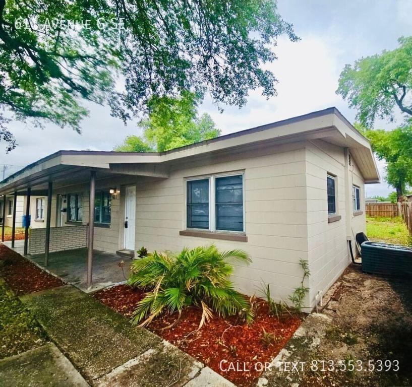Move-In Ready 2BR | Washer & Dryer Included | Private Yard … in Lakeland - Image 1