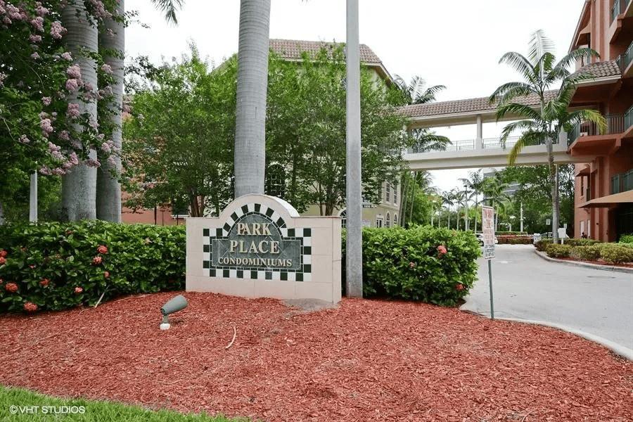 FOR RENT — Spacious 3BR/2BA Home | West Palm Beach, FL in West Palm Beach - Image 1