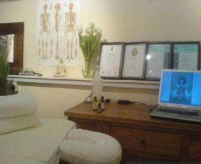 TANTRIC RITUAL LINGAM SENSITIVE MASSAGE WIHT A NATIVE INDIAN en Barcelona - Imagen 4