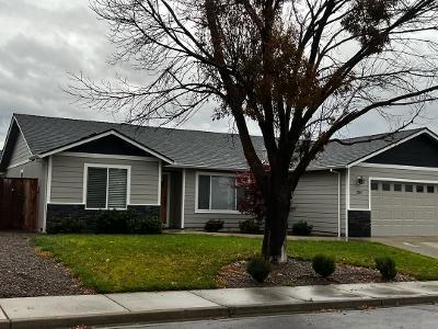 Oak Crest Way in Medford - Image 1