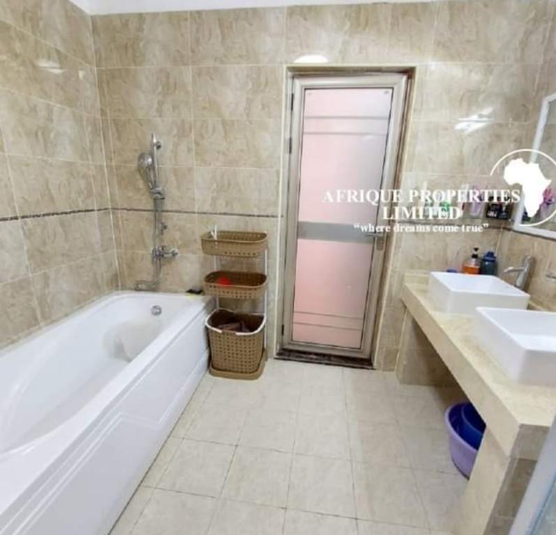 3 Bedroom Fully Furnished Apartment For Rent In Kilimani in Kenya - Image 9