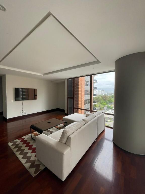 RENTO AMPLIO APARTAMENTO EN ZONA 14 en Guatemala - Imagen 5