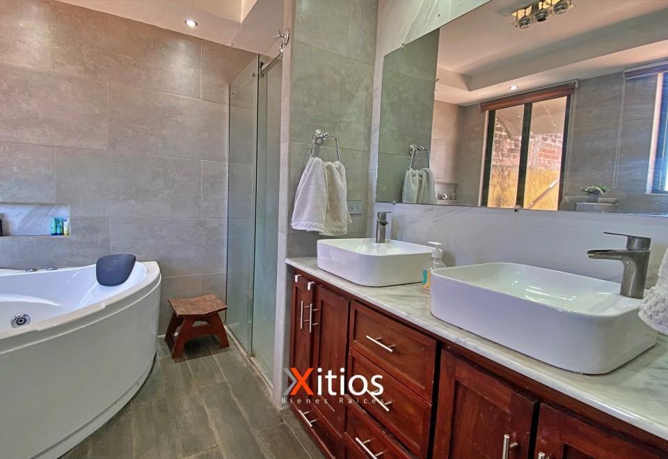 Venta de Casa en Cumbres de Cuscatlan SRA en Rosario de Mora - Imagen 7