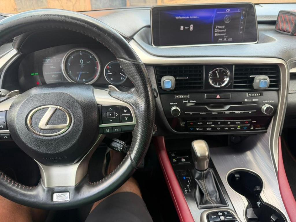 Lexus RX350 année 2018 immatriculé au Cameroun - Photo 8