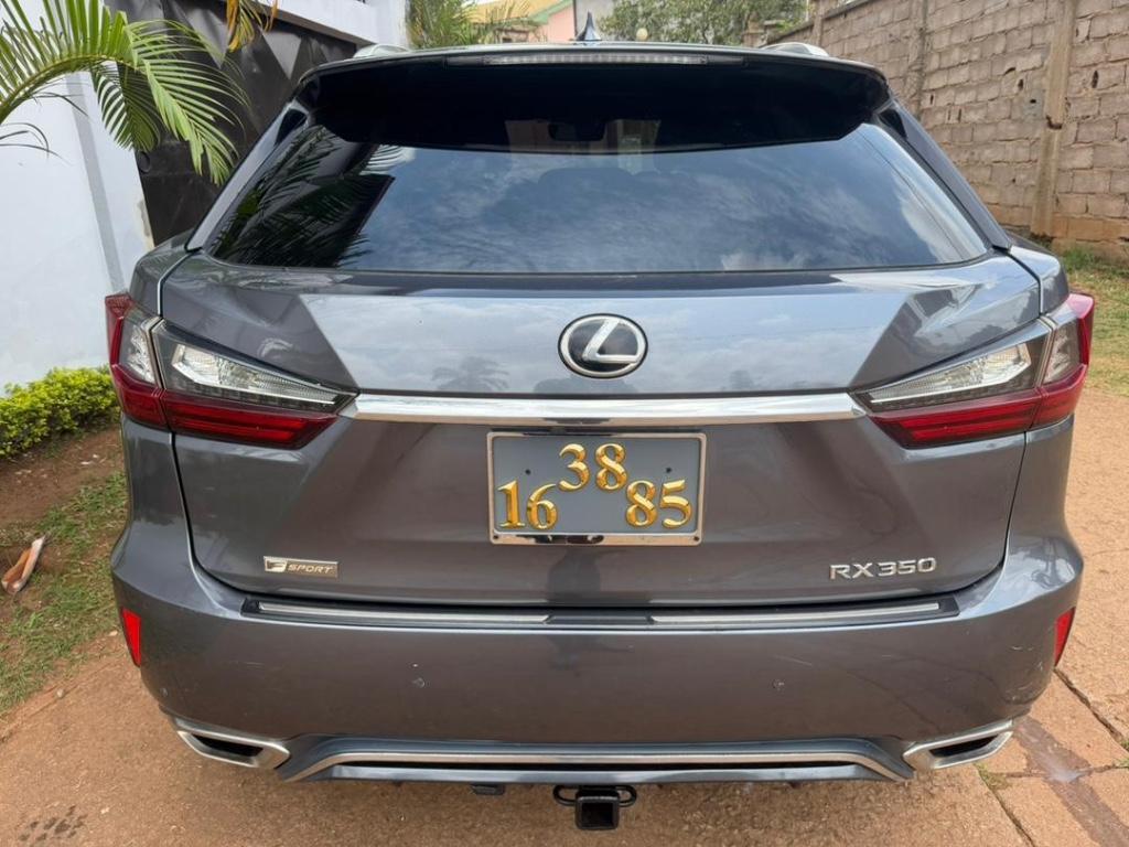 Lexus RX350 année 2018 immatriculé au Cameroun - Photo 6