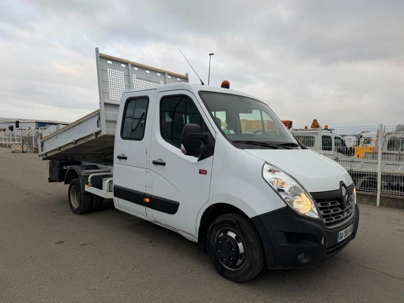 Renault Master à Achères - Photo 1