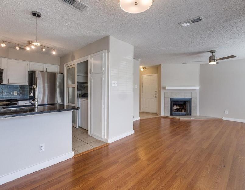 Apartment for Rent in Richardson - Image 1