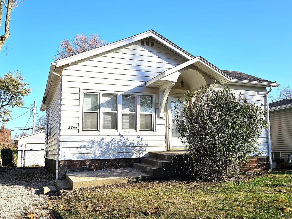 House for Rent in Springfield, Illinois, Ref# 202113034 in Springfield - Image 1