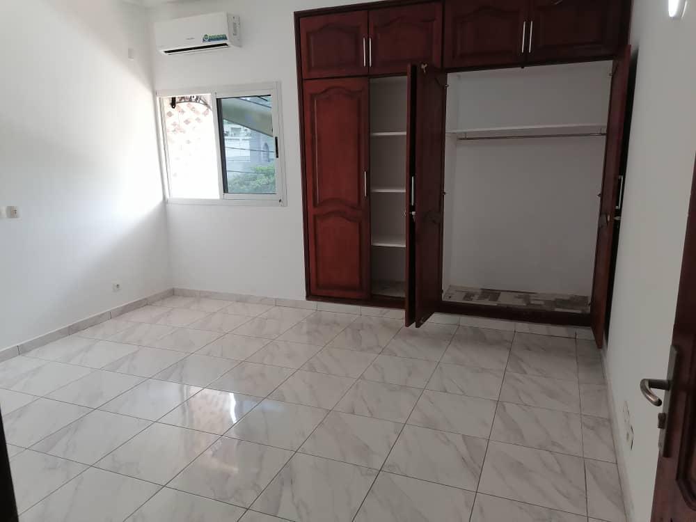 A LOUER UN APPARTEMENT HAUT STANDING RIVIÉRA GOLF BEACH en Côte d’Ivoire - Photo 5