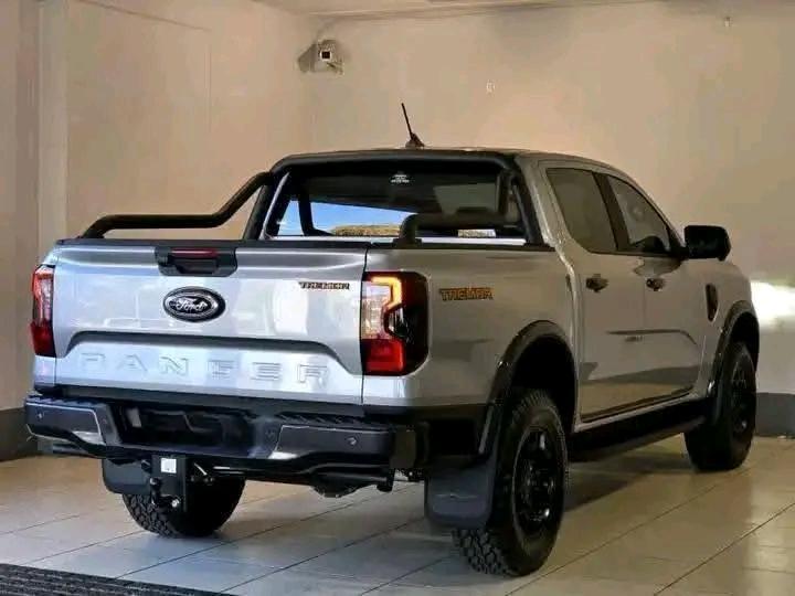 Ford Ranger 2.0 Biturbo Double-Cab Tremor 4WD in Orkney - Image 8
