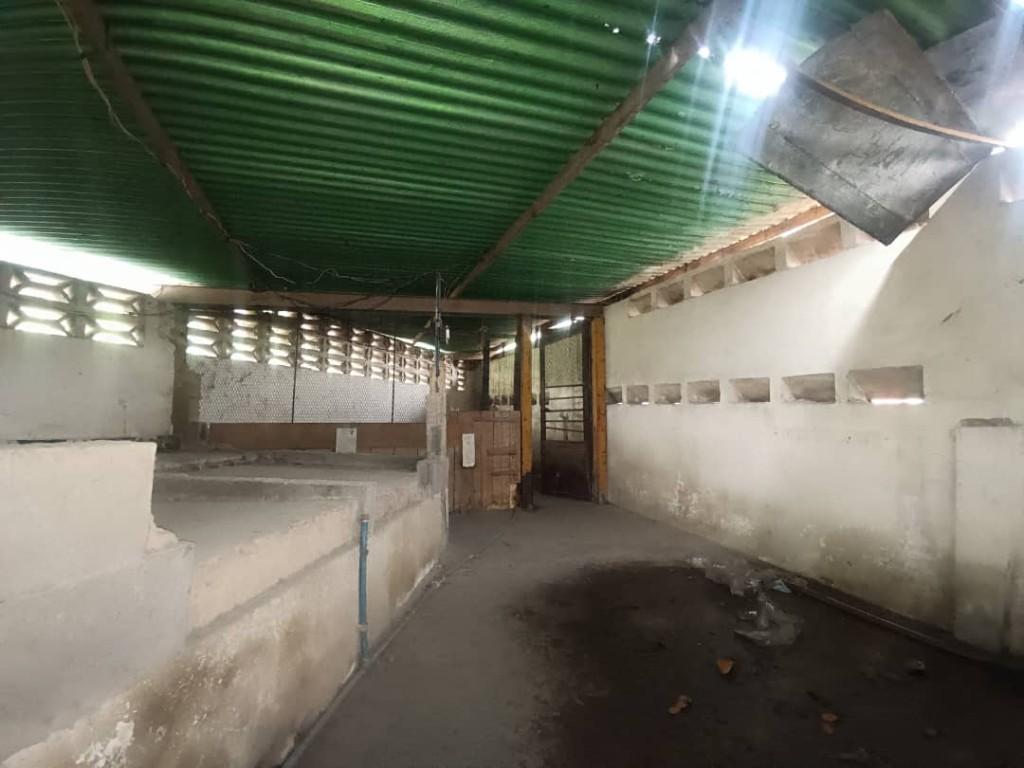 En venta Galpon Av intercomunal en Venezuela - Imagen 2