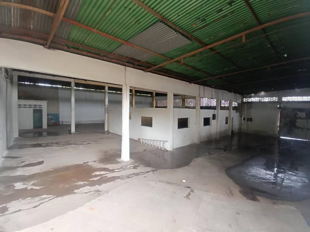 En venta Galpon Av intercomunal en Venezuela - Imagen 1