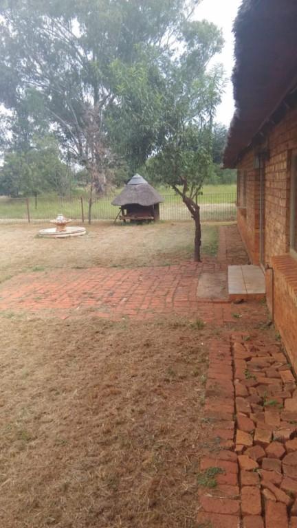 Nice 3 Bedroom Houser for Rent In Roodeplaat/ Kameeldrift East in Centurion - Image 9