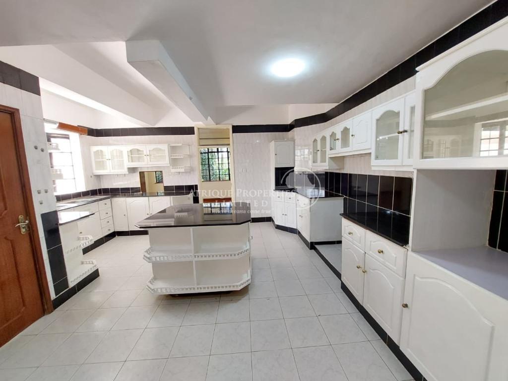 5 Bedroom All Ensuite House+GuestWing For Rent In Runda in Kenya - Image 4