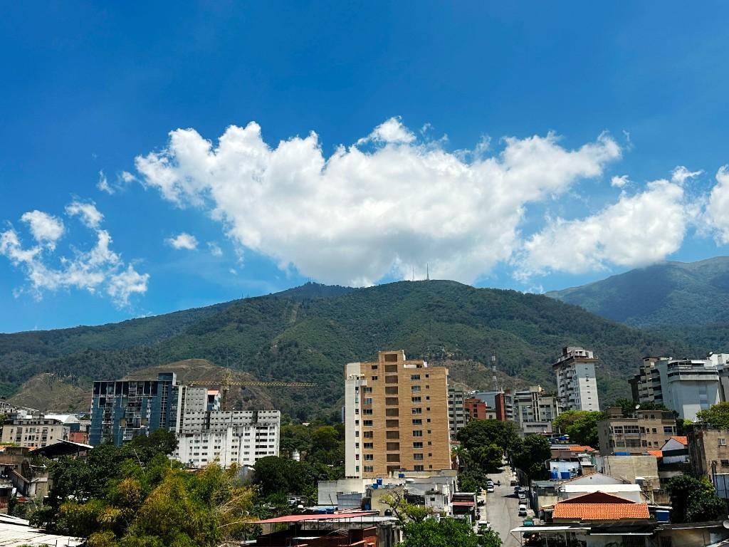 APARTAMENTO - LOS CAOBOS - 115 Mts2 en Venezuela - Imagen 8