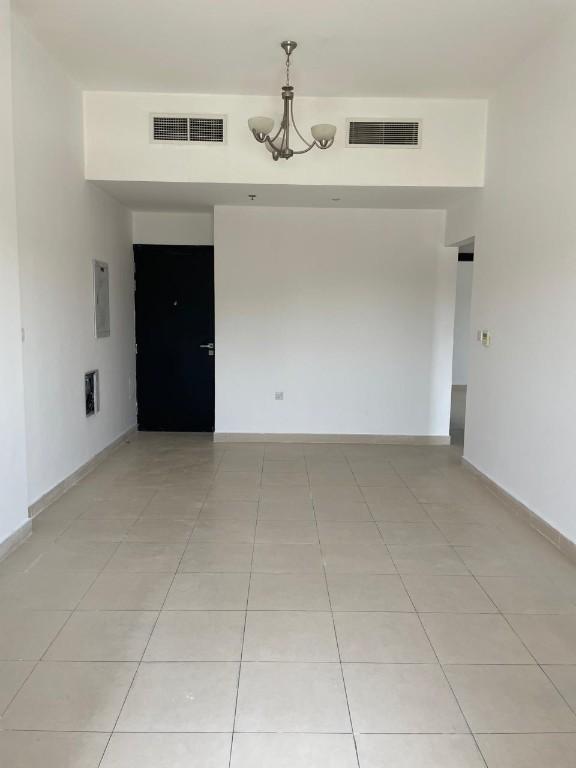Well Maintained |Spacious Family Building |Prime Location in United Arab Emirates - Image 5