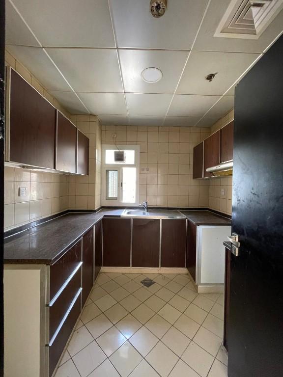 Well Maintained |Spacious Family Building |Prime Location in United Arab Emirates - Image 4