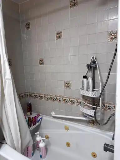 Basement in Calgary - Image 1