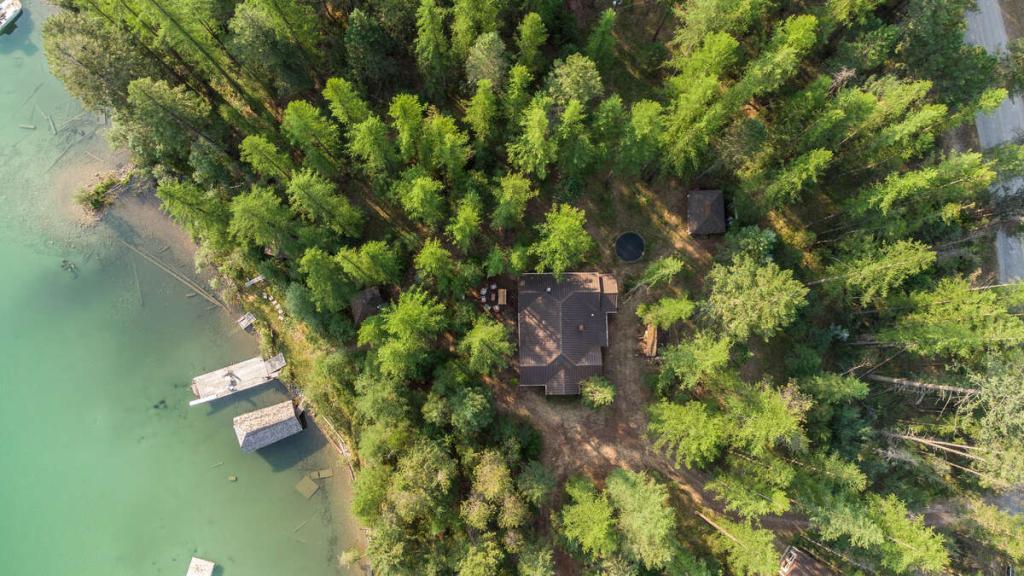 Waterfront Family Compound on Rosen Lake in Okotoks - Image 1