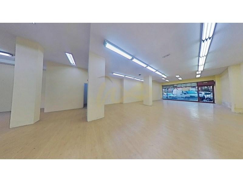 Local comercial con escaparates en Getafe - Imagen 1
