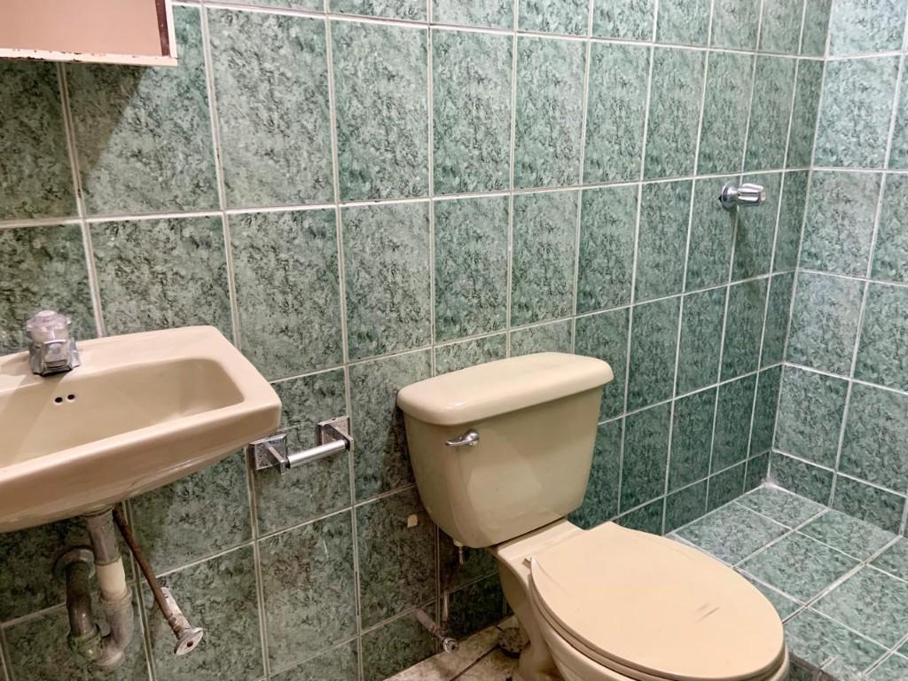 PROPIEDAD CON CASAS Y APARTAMENTOS EN SABANILLA. en Costa Rica - Imagen 10