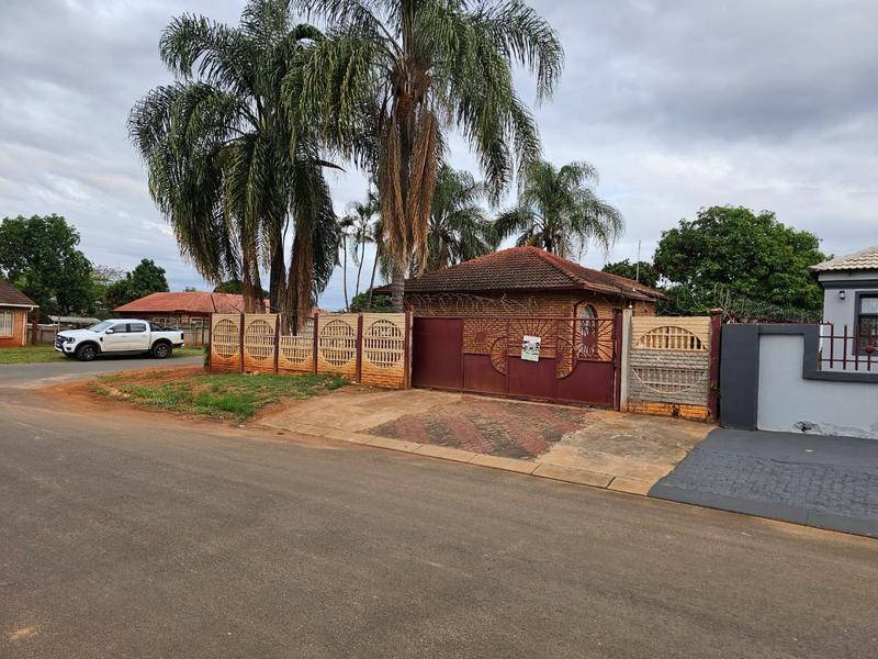 House 1002-ref-1237 for Rent in Muledane, Mphaphuli in Thohoyandou - Image 1