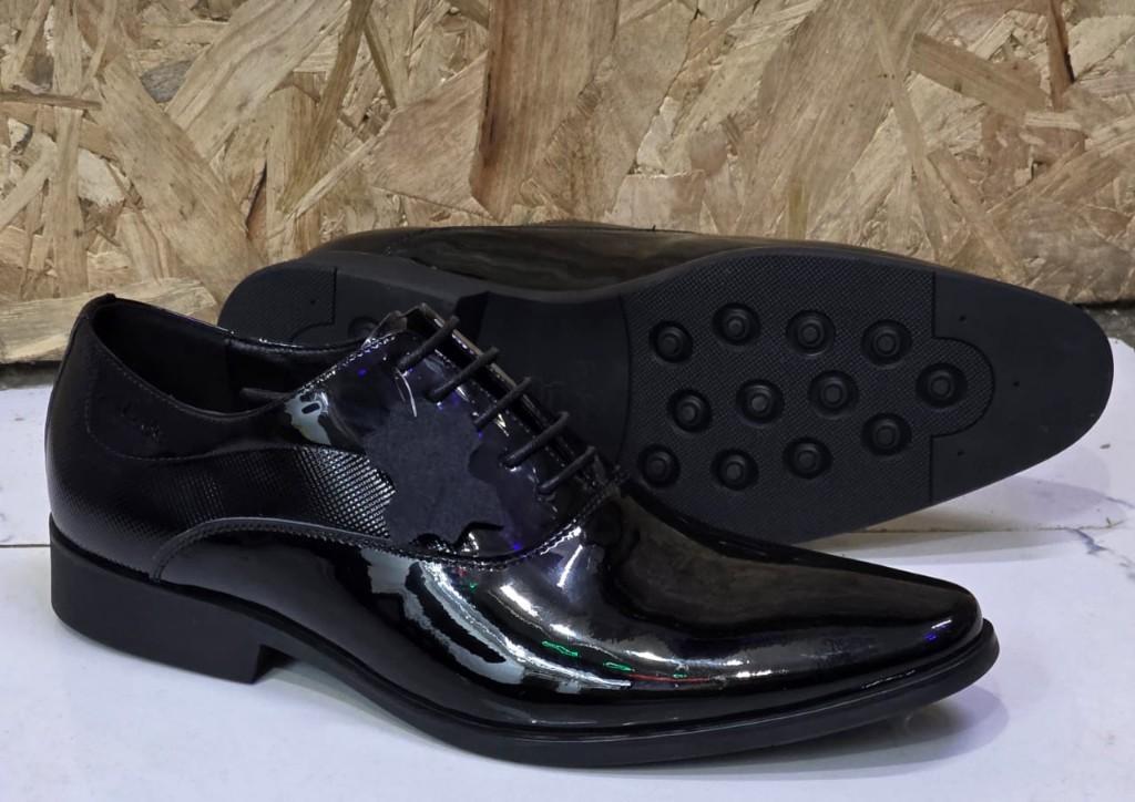 Men Leather made dress shoes in Kenya - Image 6
