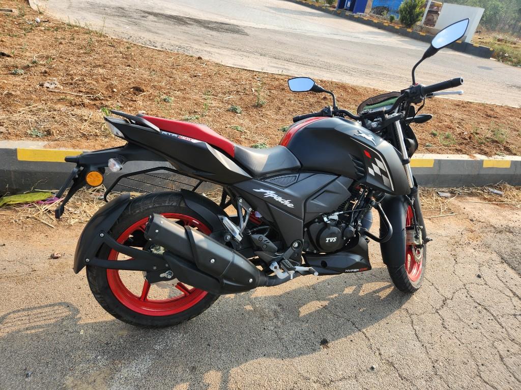 Apache RTR 160 4v special edition in Vasanth Nagar - Image 6