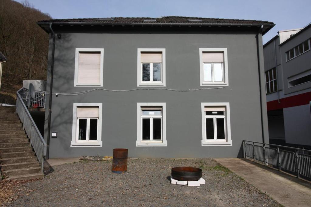 Wohn- und Geschäftshaus mit 7 % Rendite – Solides … in Hemer - Bild 1