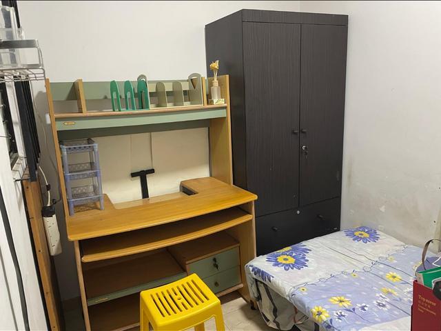 Small Single room in Tengah - Image 1