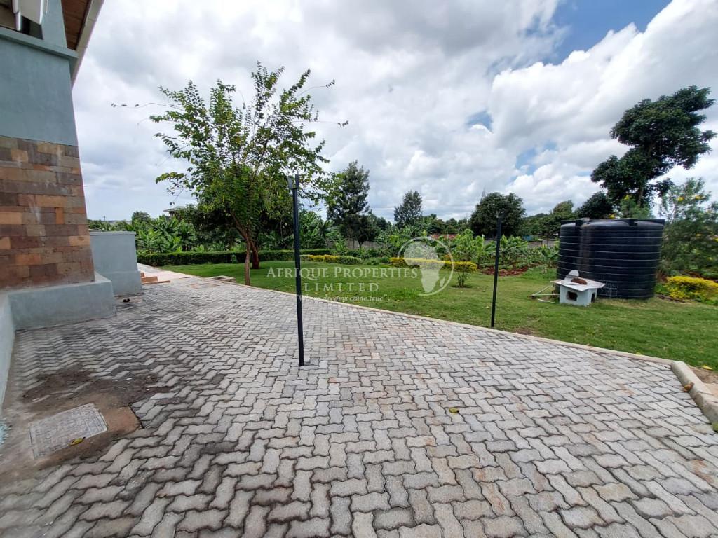 4 Bedroom Contemporary House On 1.5 acres For Rent In Runda in Kenya - Image 15