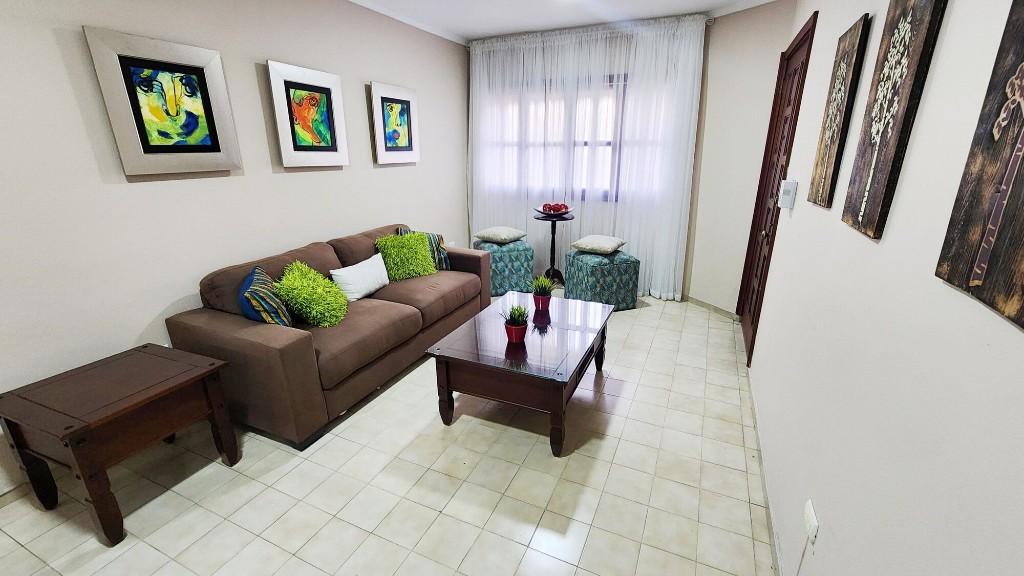 VENDO APARTAMENTO EN EVARISTO MORALES CON 130 MTS en la República Dominicana - Imagen 5