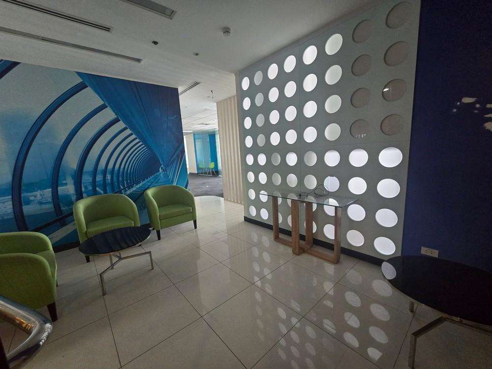 727sqm Furnished Prime Office Space in Makati FOR LEASE in Quiapo - Image 7