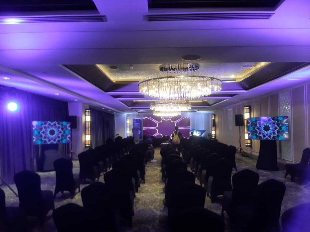 TV RENTAL 65' With Teleprompter Stand in Malabon - Image 5