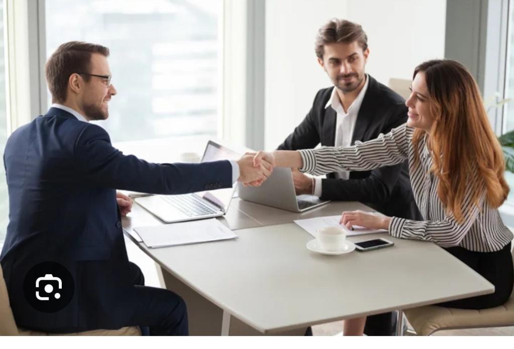 Social Relationship Manager in New Delhi - Image 1