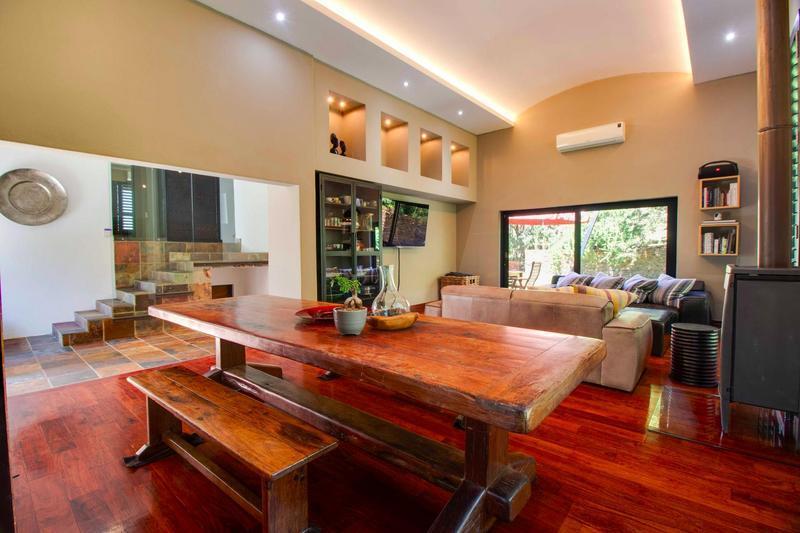 Farm 902-ref-4010 for Sale in Ruimsig, Roodepoort in Roodepoort - Image 1