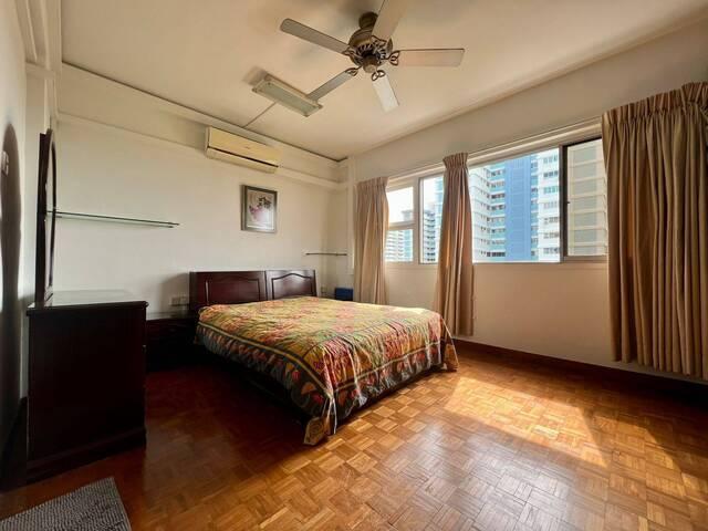 Room in Bedok - Image 1