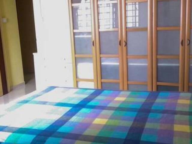 Fully-Furnished Doubles-Room in Woodlands - Image 1