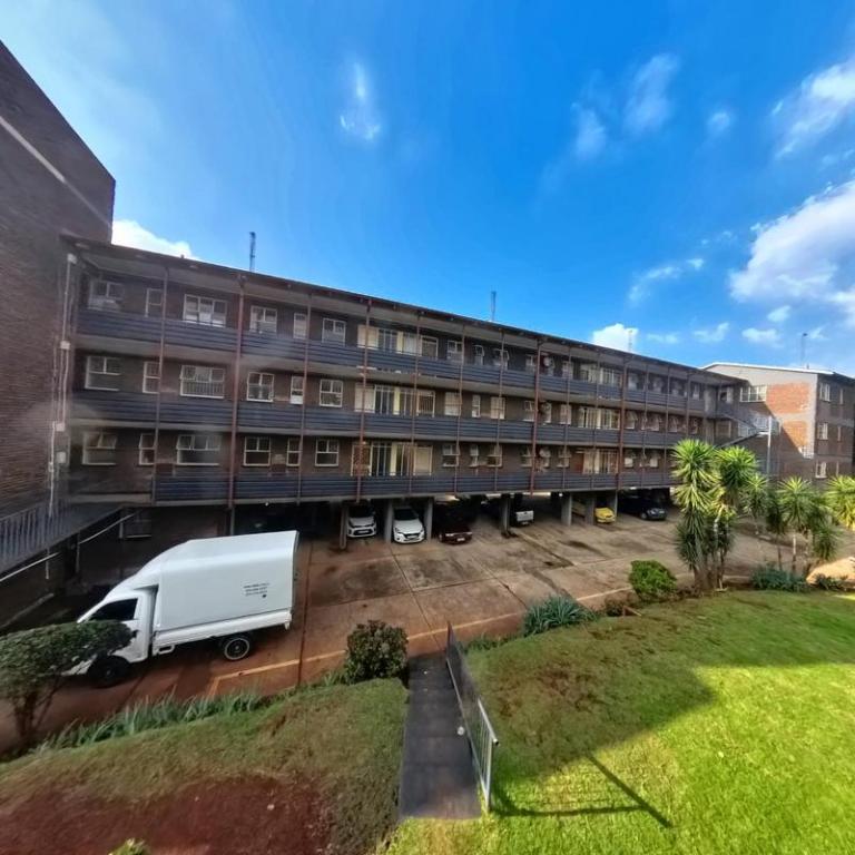 Apartment / Flat 2830-ref-360 for Rent in Rhodesfield, … in Boksburg - Image 1