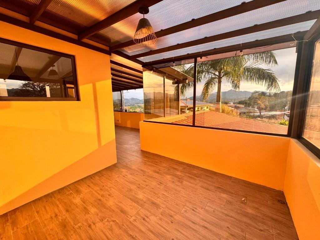 BELLA PROPIEDAD CON CASA Y PISCINA EN ATENAS. en Naranjo - Imagen 12