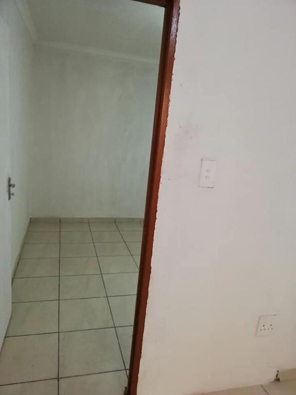 COTTAGE RENTAL GLENRIDGE R2500+R2000REFUNDABLE DEPOSIT in Aliwal North - Image 4