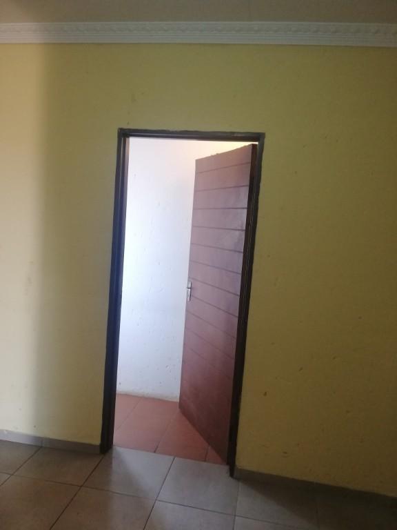 ENSUITE ROOM GLENRIDGE R1500+R1000REFUNDABLE DEPOSIT in Aliwal North - Image 4
